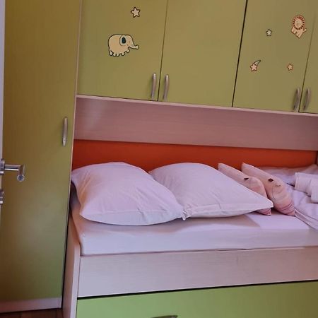 Guest House Klara Солин Екстер'єр фото
