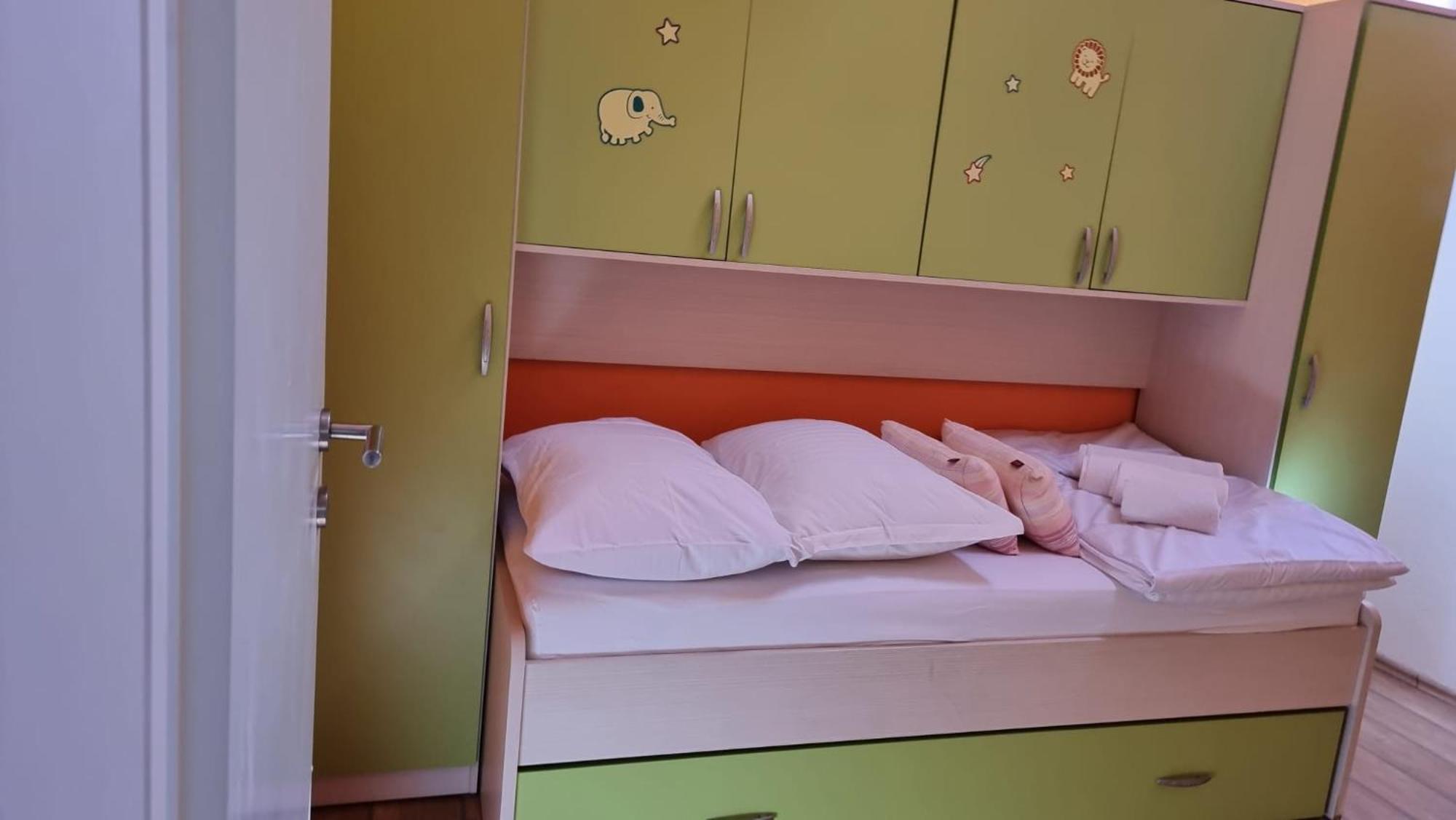 Guest House Klara Солин Екстер'єр фото